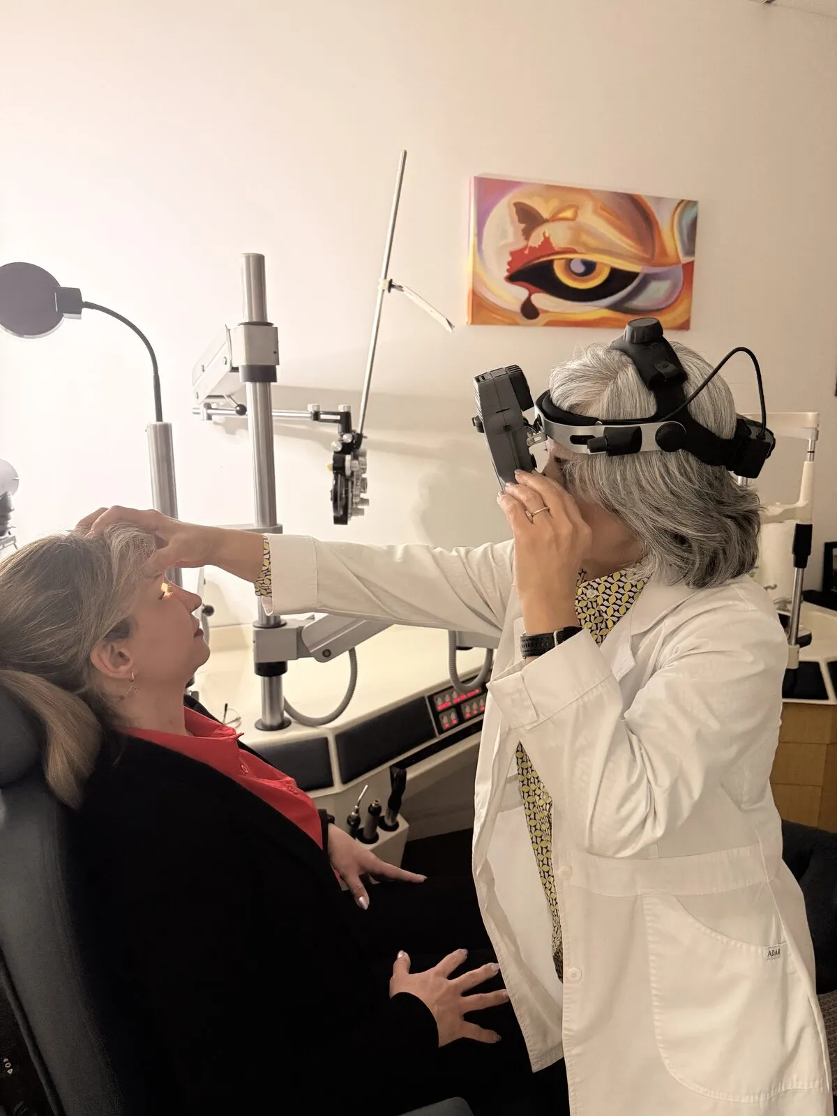 Dr. Roxanna Gangi LASIK and PRK surgical readiness assessment in York Region